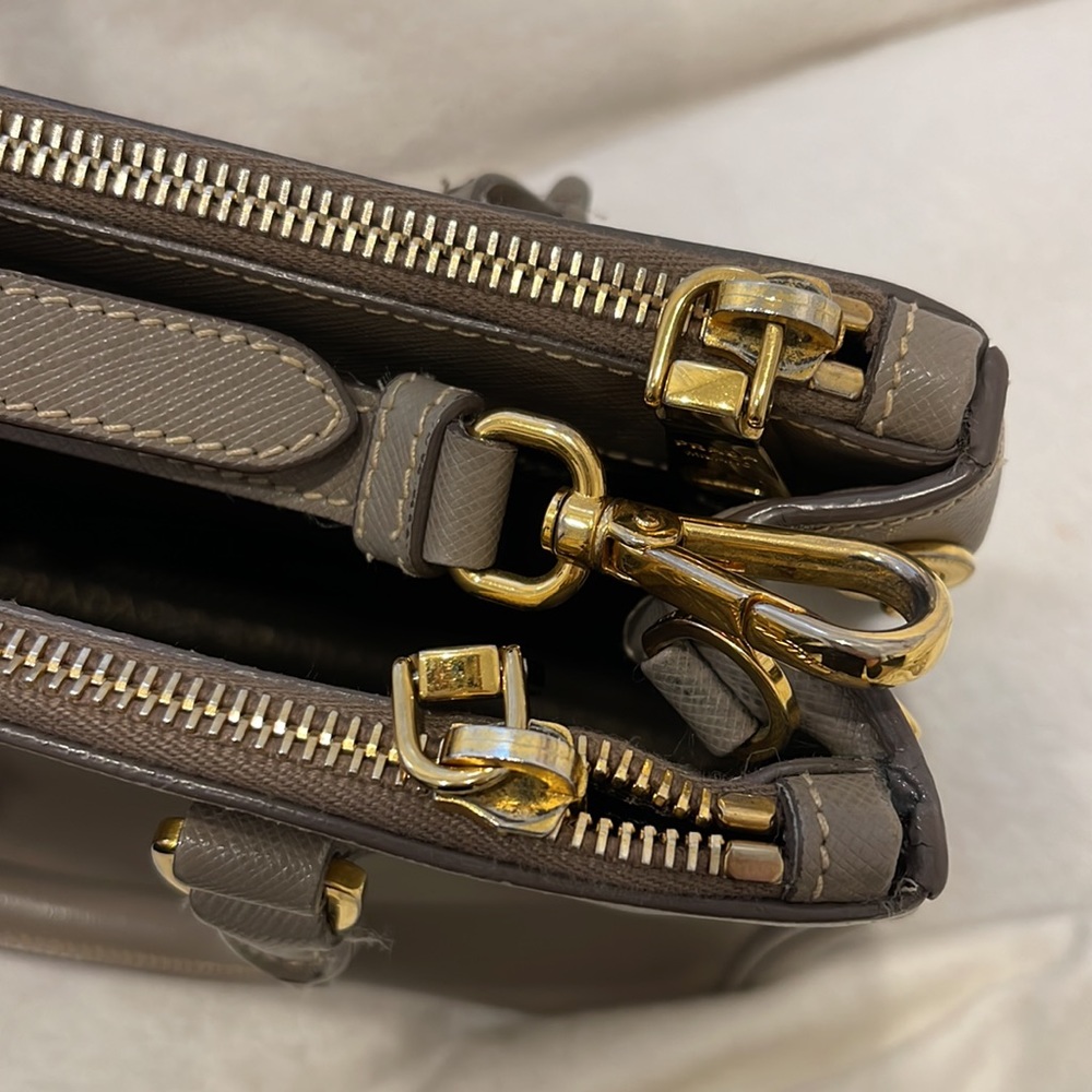 Small safiano galleria bag - Picture 10 of 16